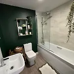 1 Bed Flat In Fishponds דירה *